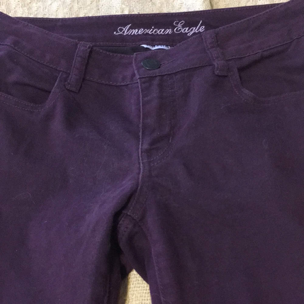 3/$18 🌹 Wine colored jeans-jeggings.